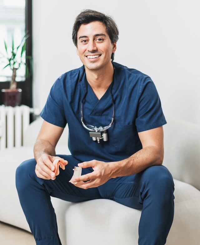 Zahnarzt im Gespräch